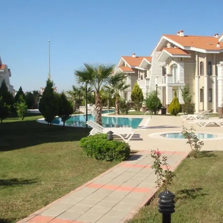 Welcome To The Two Attached Villas On Gated Community Accommodation Up To 12 Feriehus